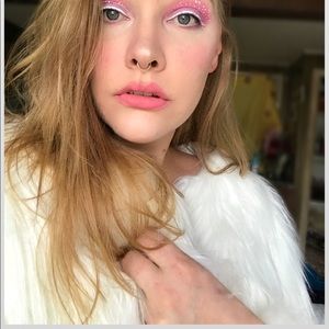 Meet your Posher, Becky